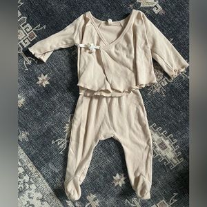 Quincy Mae 2 piece Kimono set size 6-12 months